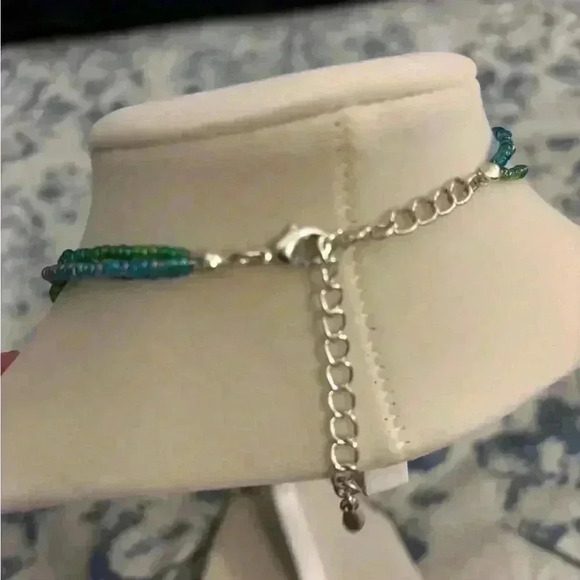 Beaded with stone pendant Necklace - Picture 4 of 4